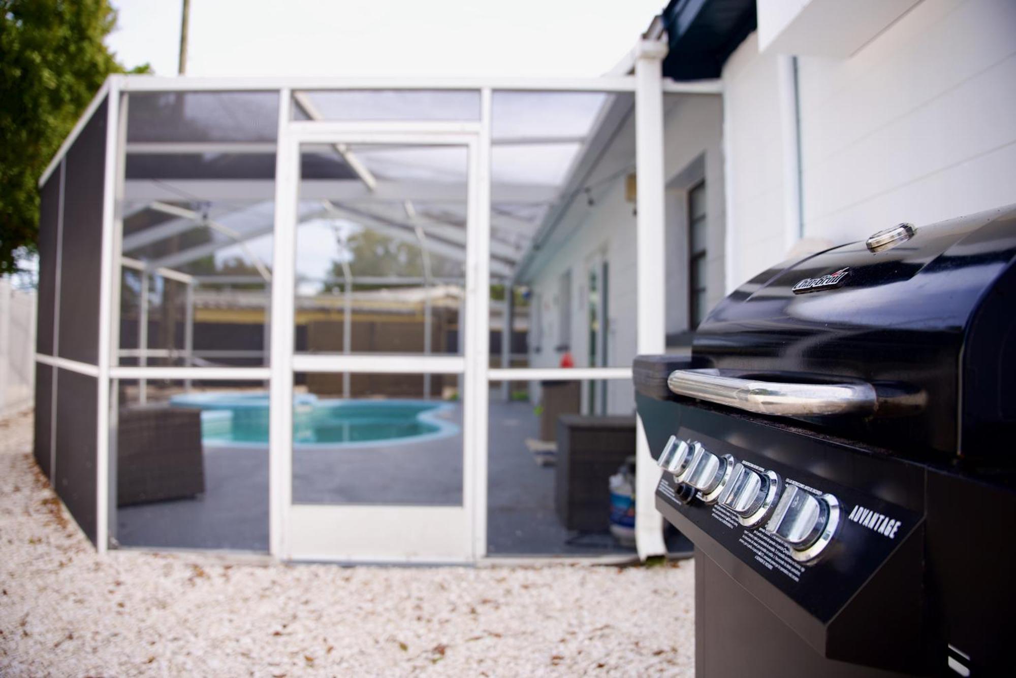 Stunning Modern Home In Tampa With Pool - Just 5 Minutes From Airport! 外观 照片
