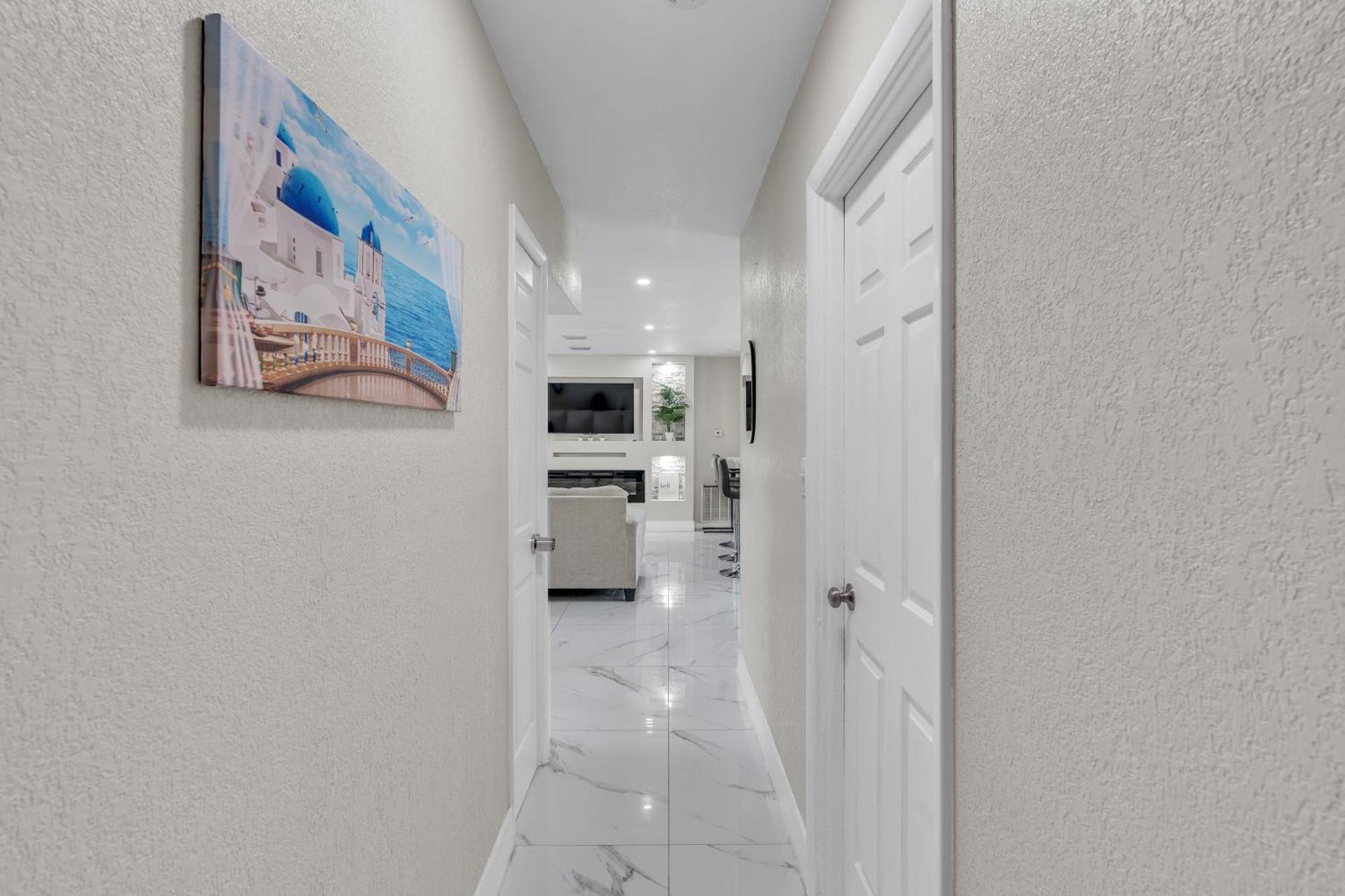 Stunning Modern Home In Tampa With Pool - Just 5 Minutes From Airport! 外观 照片