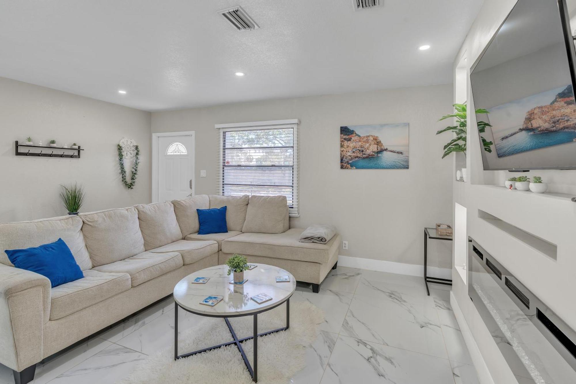 Stunning Modern Home In Tampa With Pool - Just 5 Minutes From Airport! 外观 照片